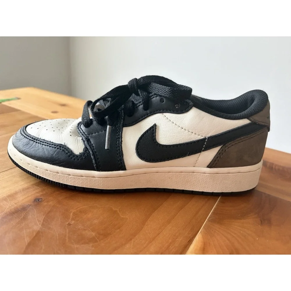 Jordan Air Jordan 1 Retro Low OG Mocha Youth Size 5 Boys Girls Black Brown EUC